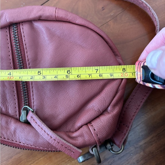 MINI COFFEE DATE LEATHER CROSSBODY BAG IN TERRACOTTA Free People - Picture 3 of 4